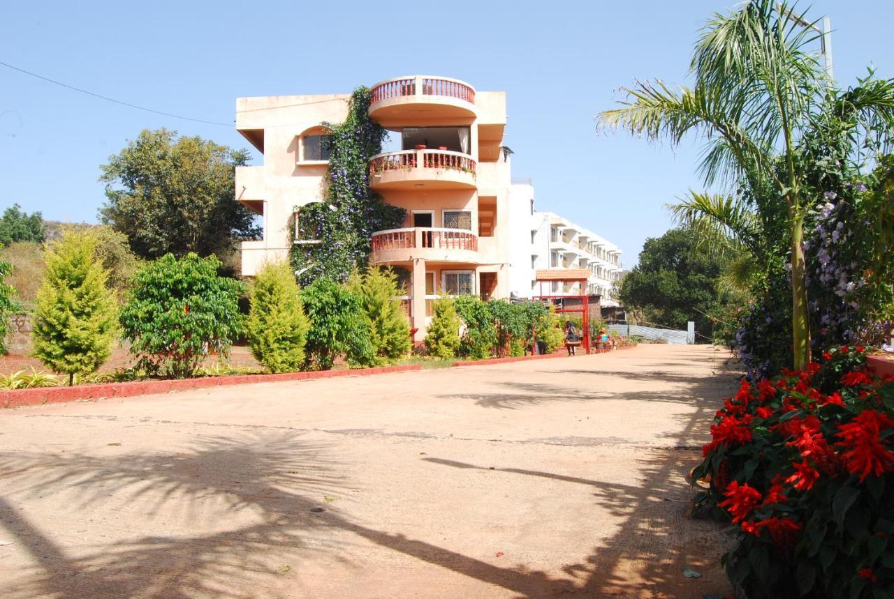 הוילה פנצ'גאני Quinte Hills Residency מראה חיצוני תמונה